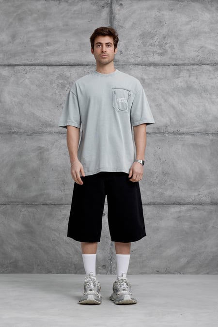 Gri Cepte Rakam Detaylı Yıkamalı Oversize Tshirt