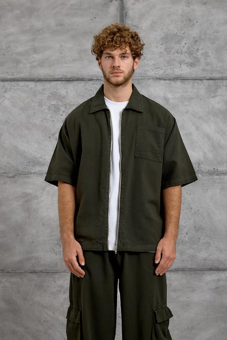 Haki DOKUMA KUMAŞ FERMUARLI OVERSIZE GÖMLEK