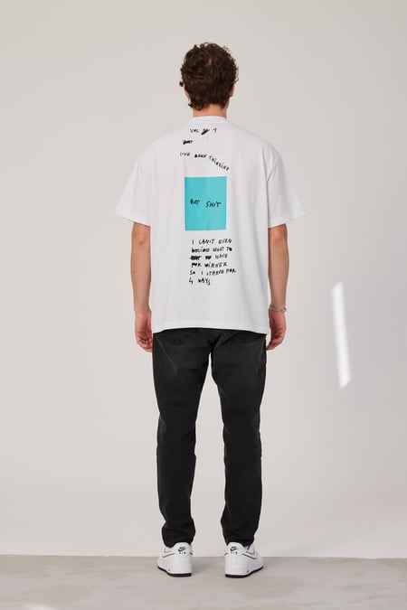 Karışık Yazılı Beyaz Tshirt