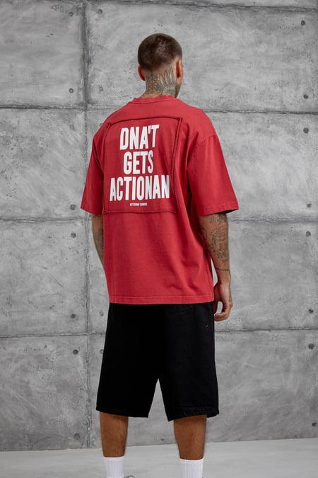 Kırmızı Parça Detaylı Yıkamalı Oversize Tshirt