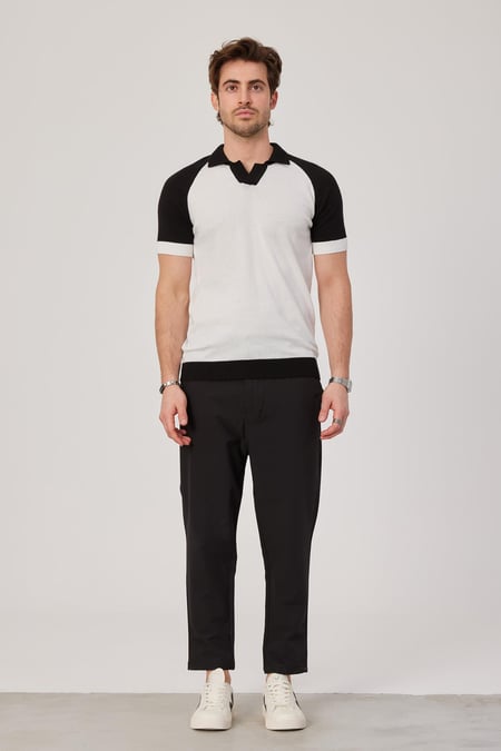 Siyah Detaylı Beyaz Triko Tshirt
