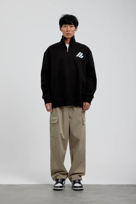 Siyah Good Yazılı Yarım Fermuarlı Sweatshirt