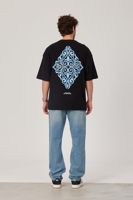 Young Atelier Baskılı Oversize Siyah Tshirt