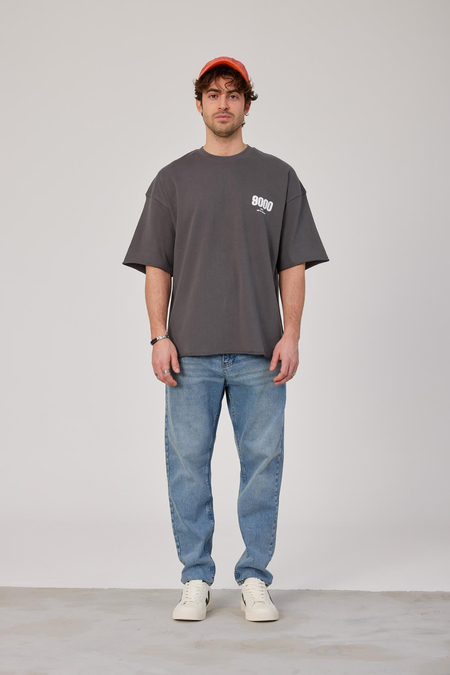 9000 Rakam Baskılı Gri Tshirt