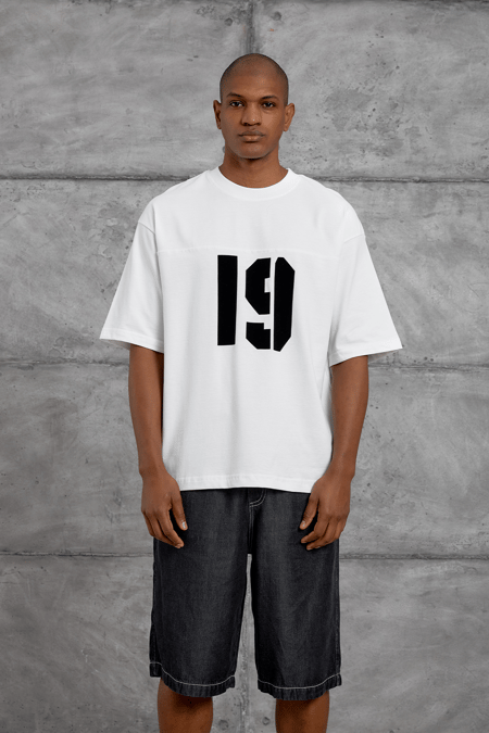 Beyaz 19 BASKILI OVERSIZE TSHIRT