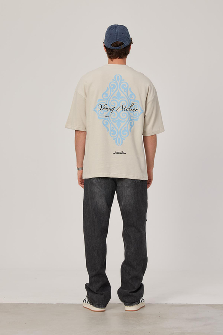 Young Atelier Baskılı Oversize Krem Tshirt