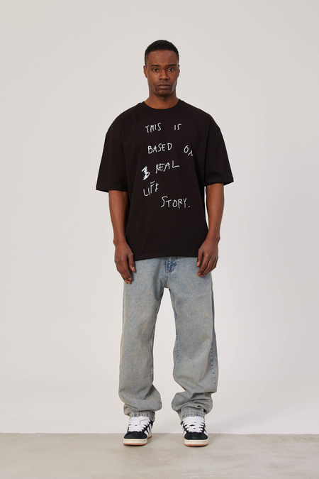 Önü Yazılı Siyah Tshirt