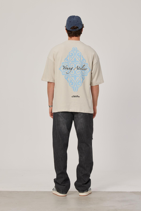 Young Atelier Baskılı Oversize Krem Tshirt