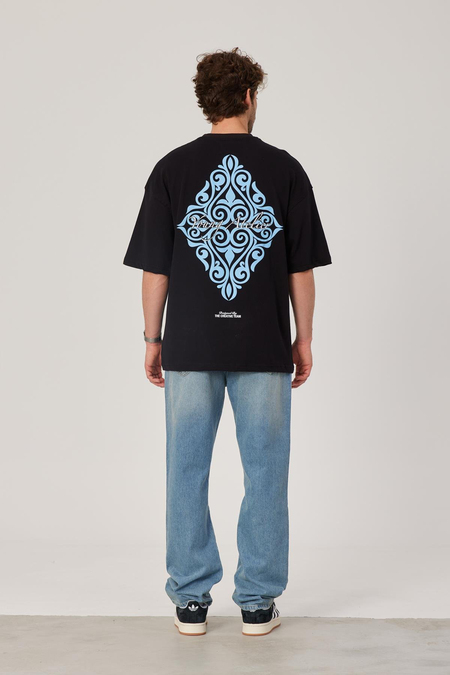 Young Atelier Baskılı Oversize Siyah Tshirt