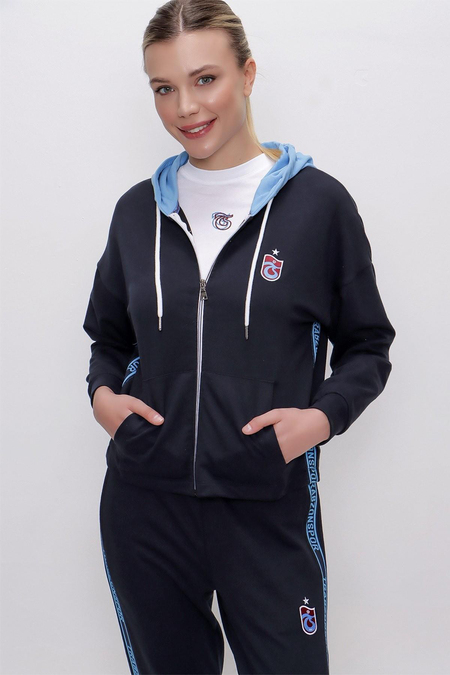 esofman-takimi-oversize-kenarlari-seri-9b8f17.jpg