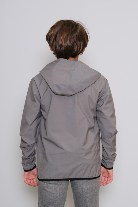 GENÇ YAĞMURLUK  KAPŞONLU