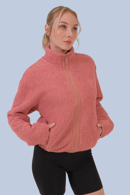 MONT PELUŞ