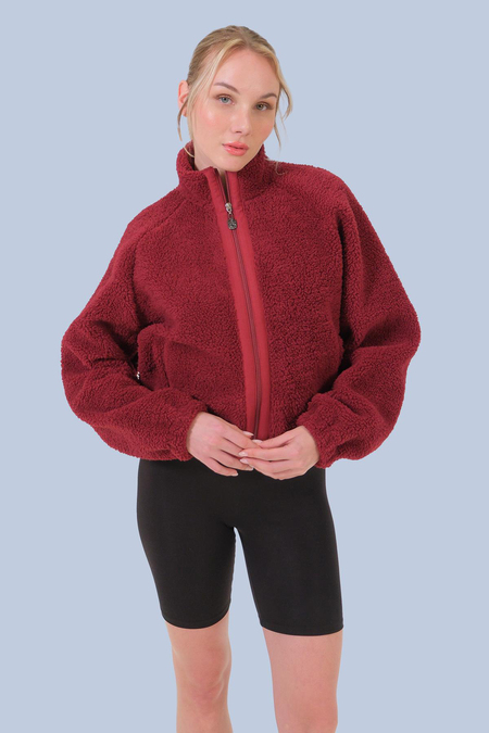 MONT PELUŞ
