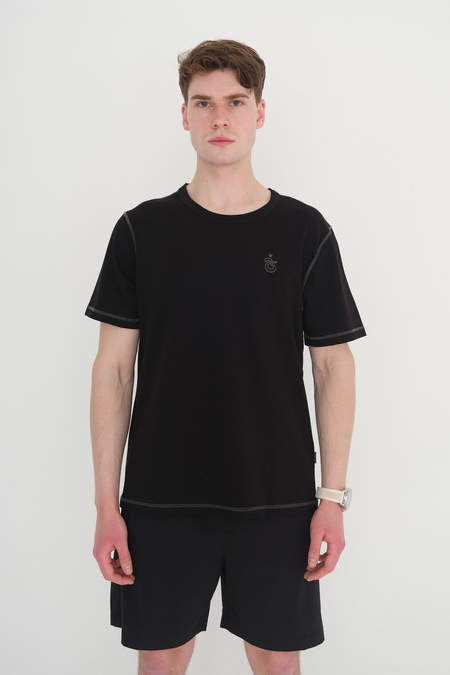 TSHIRT OMUZ VE KOLLARI ZİNCİR DİKİŞLİ