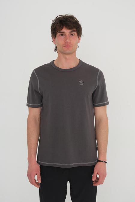 TSHIRT OMUZ VE KOLLARI ZİNCİR DİKİŞLİ