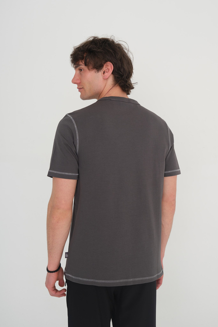 TSHIRT OMUZ VE KOLLARI ZİNCİR DİKİŞLİ