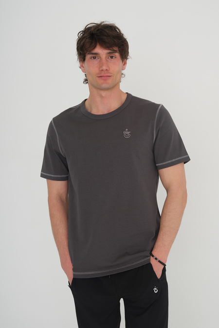 TSHIRT OMUZ VE KOLLARI ZİNCİR DİKİŞLİ