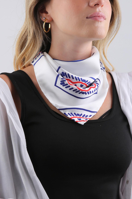 Beyaz Motif Desen Fular Bandana 55-55 cm KDNF09