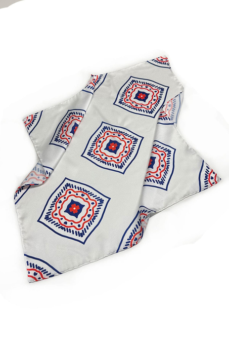 Beyaz Motif Desen Fular Bandana 55-55 cm KDNF09