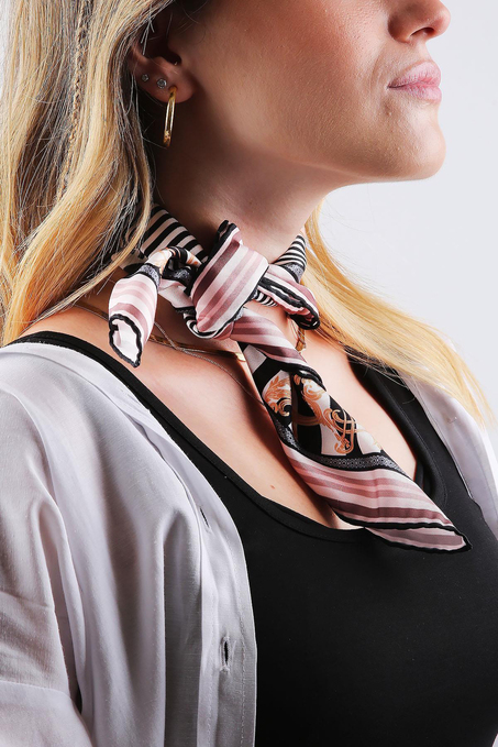 Çok Renkli Motif Desen Fular Bandana 55-55 KDNF01