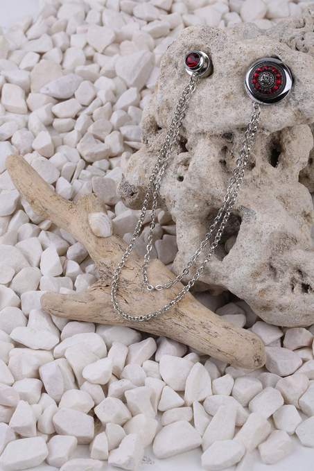 Gümüş Renk Kırmızı Taşlı Ceket Yaka İğnesi YI317