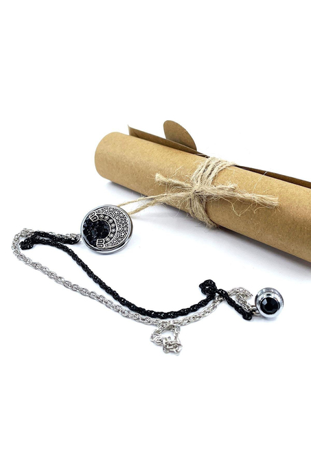 Gümüş Renk Siyah Taşlı Ceket Yaka İğnesi YI389