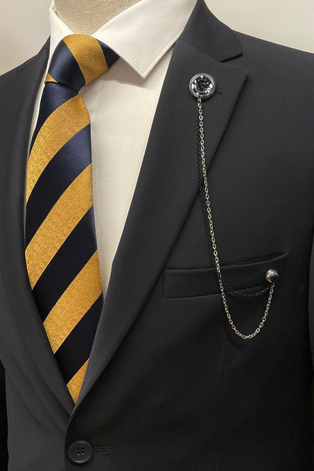 Gümüş Renk Siyah Taşlı Ceket Yaka İğnesi YI390