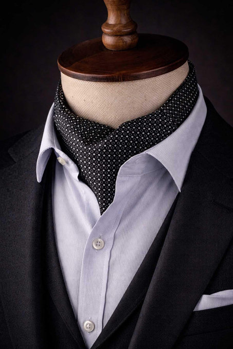 Puantiye Desen Siyah İtalyan İpek Ascot Kravat SAC11