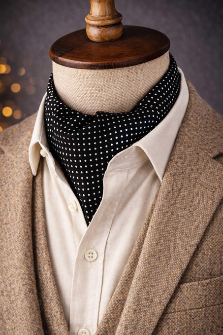 Puantiye Desen Siyah İtalyan İpek Ascot Kravat SAC51