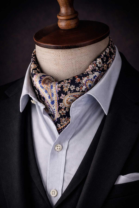 Şal - Çiçek Desenli Lacivert İtalyan İpek Ascot Kravat SAC17