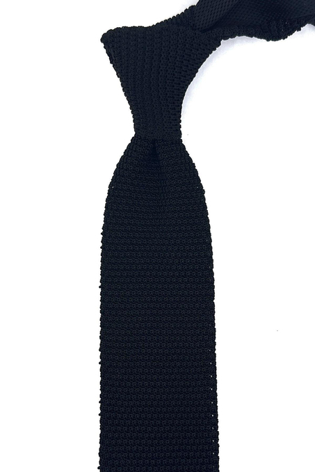 Siyah Düz Üçgen Örgü Kravat ÖR8319