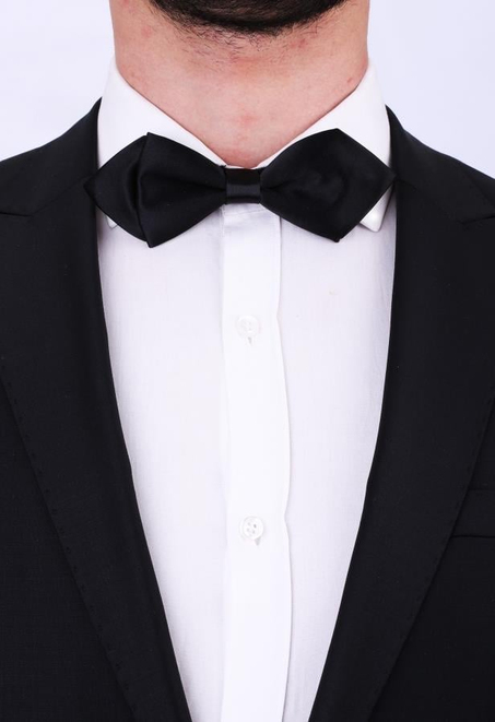 Siyah Üçgen Saten Papyon SP33