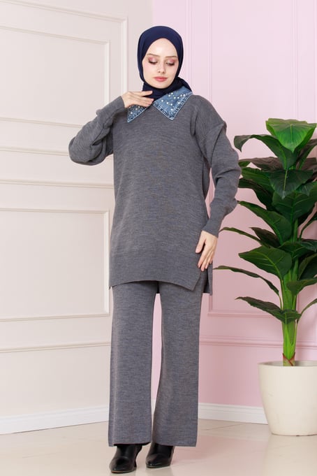 Knitwear Suit with pearl Collar Detail - Anthracite Color