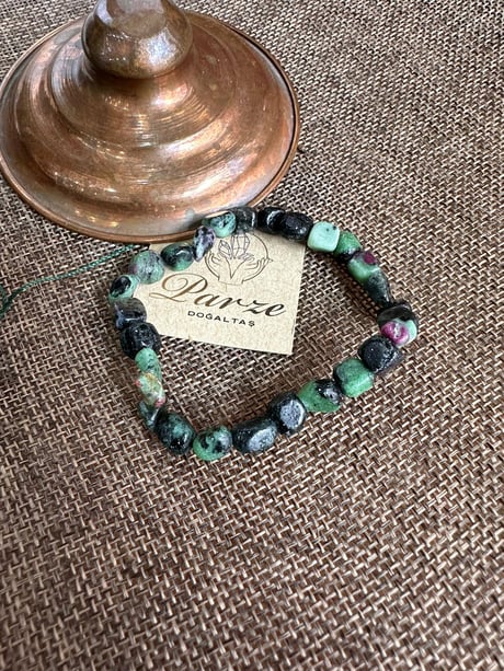 Anyolit ( Ruby Zoisite) Kırık Taş Bileklik
