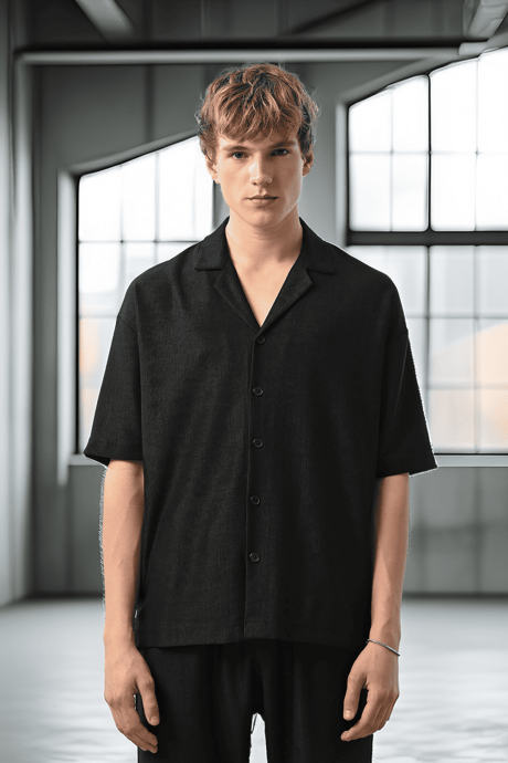 Apaş Yaka Kısa Kol Dokulu Erkek Gömlek - Siyah