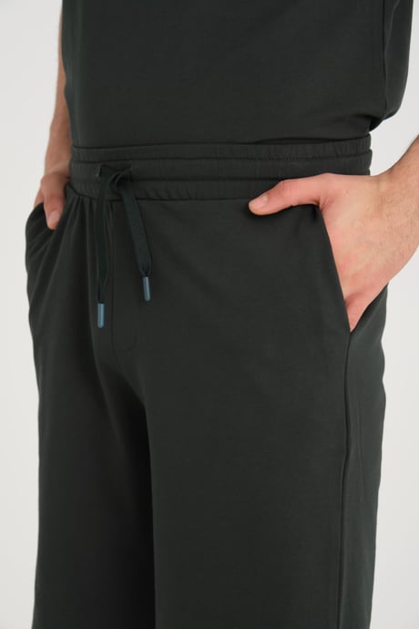 İki İplik Pamuklu Duble Kol Yırtmaçlı T-Shirt Şort Takım - Çam Yeşili