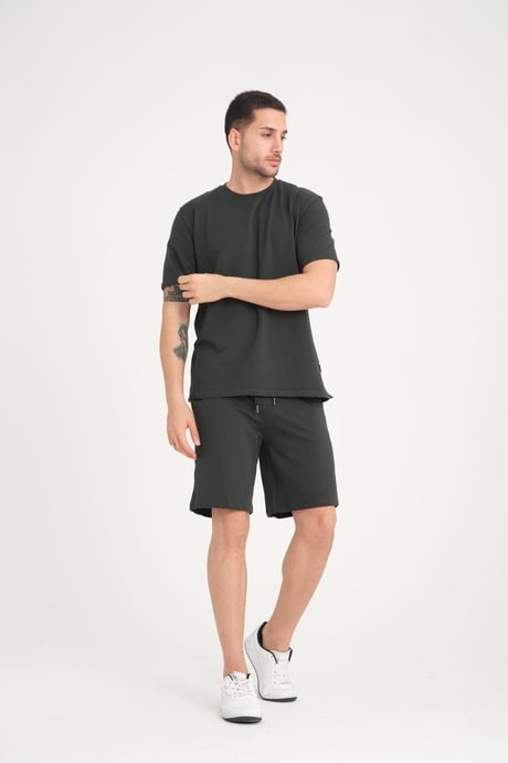 İki İplik Pamuklu Duble Kol Yırtmaçlı T-Shirt Şort Takım - Çam Yeşili