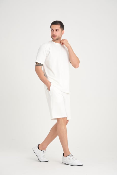 İki İplik Pamuklu Duble Kol Yırtmaçlı T-Shirt Şort Takım - Ekru