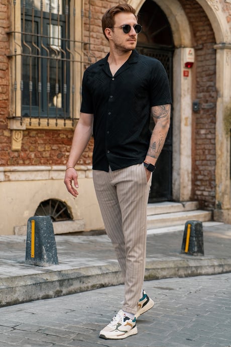 Siyah Erkek Jakarlı Desenli Kısa Kollu Relaxed Gömlek