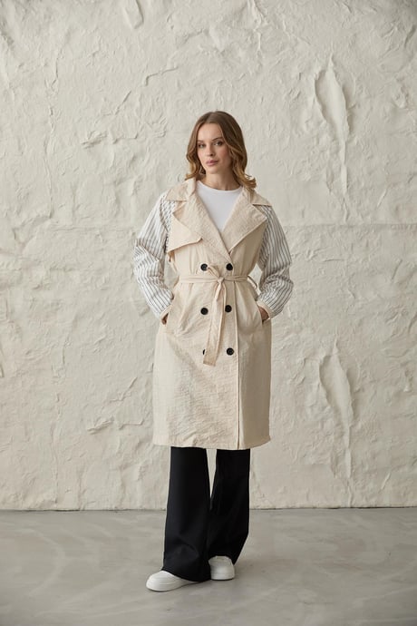 Arka Baskı Detaylı Düğmeli Trençkot TAŞ