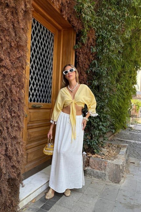 Beli Lastikli Yandan Yırtmaçlı Etek EKRU