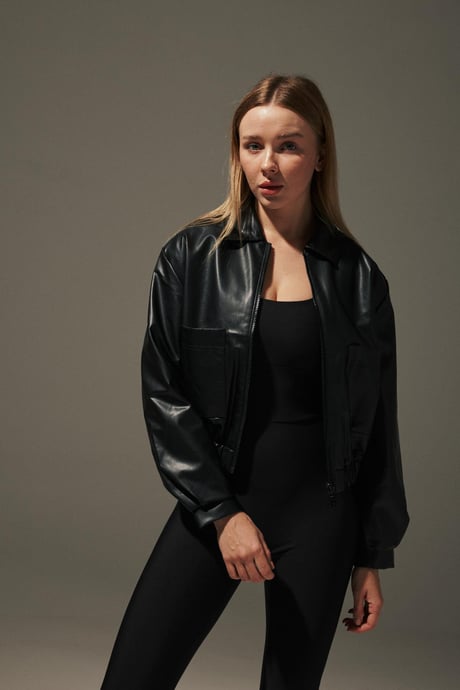 Cep Detay Beli Lastikli Suni Deri Kadın Ceket SİYAH