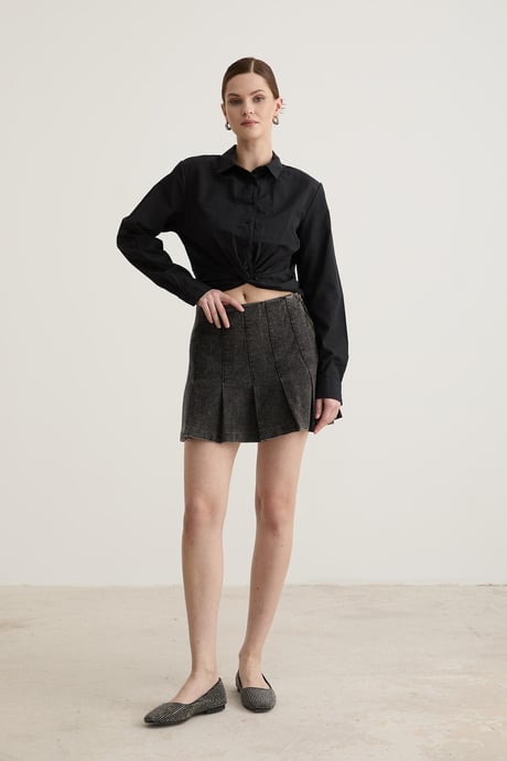 Düğme Detaylı Crop Bağlamalı Gömlek SİYAH