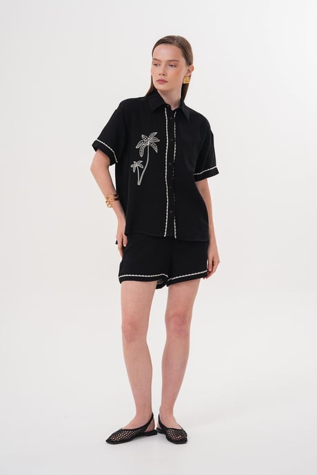 Nakış Detaylı Kısa Müslin Şort SİYAH