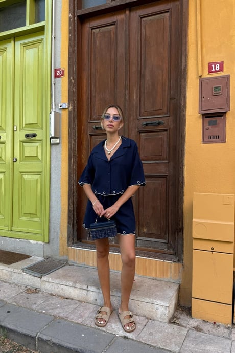 Paça Nakış Detaylı Beli Lastikli Kısa Şort LACİVERT