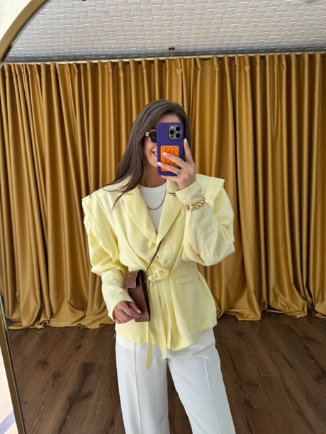 QULOVEYeni GelenlerAkra Sarı Keten Oversize Ceket