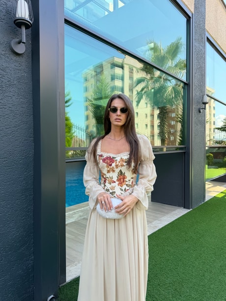 QULOVEYENİ GELENLERBej Şifon Vintage Astarlı Elbise