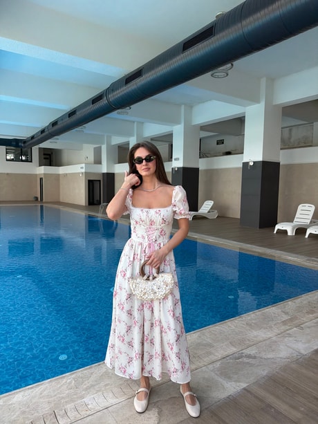 QULOVEYeni GelenlerÇiçek Desen Astarlı Elbise