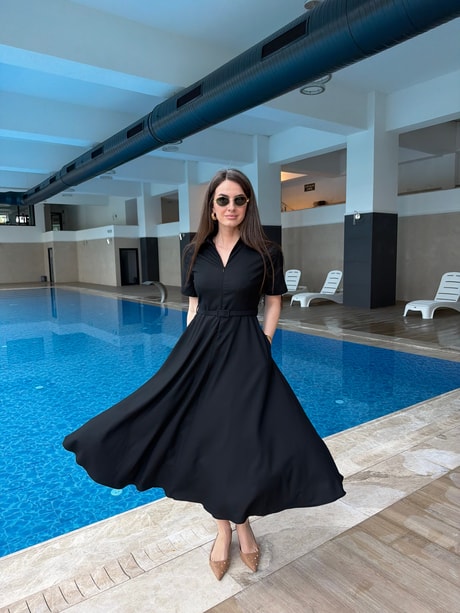 QULOVEYeni GelenlerKısa Kol Önü Fermuarlı Siyah Elbise