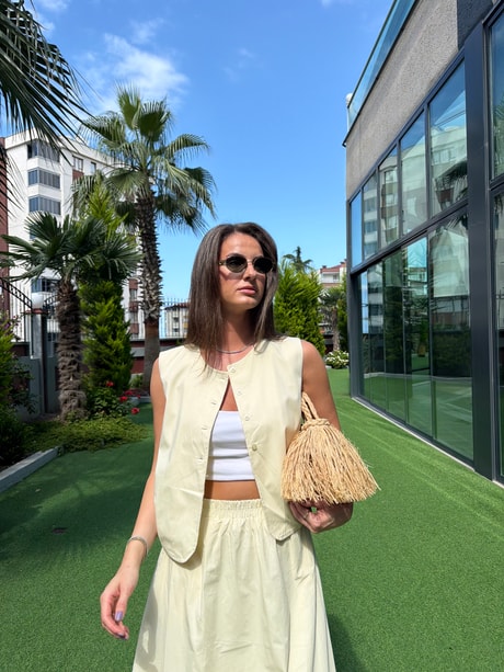 QULOVEYENİ GELENLERSarı Poplin Yelek Etek Takım